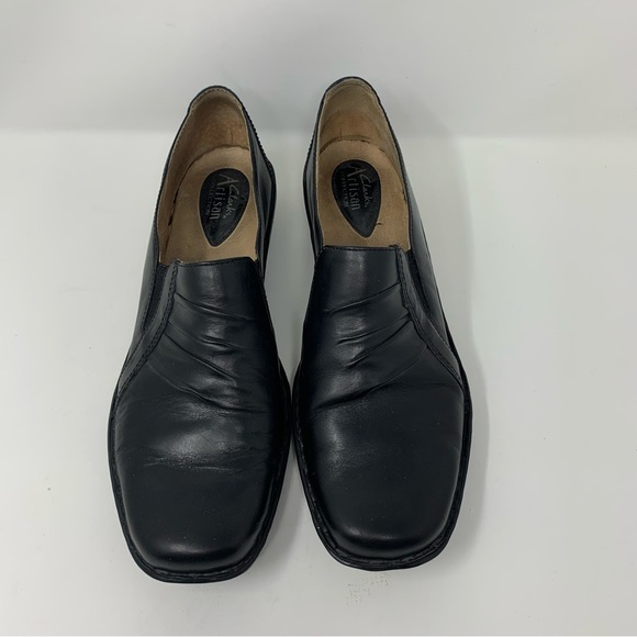 Clark’s Artisan Black Leather Square Toe Flats 9.5M - Picture 2 of 8